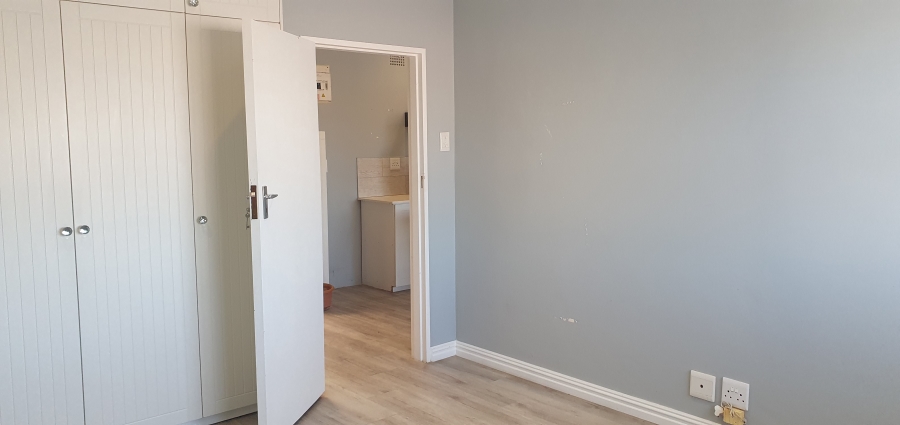 To Let 1 Bedroom Property for Rent in Northcliff Western Cape